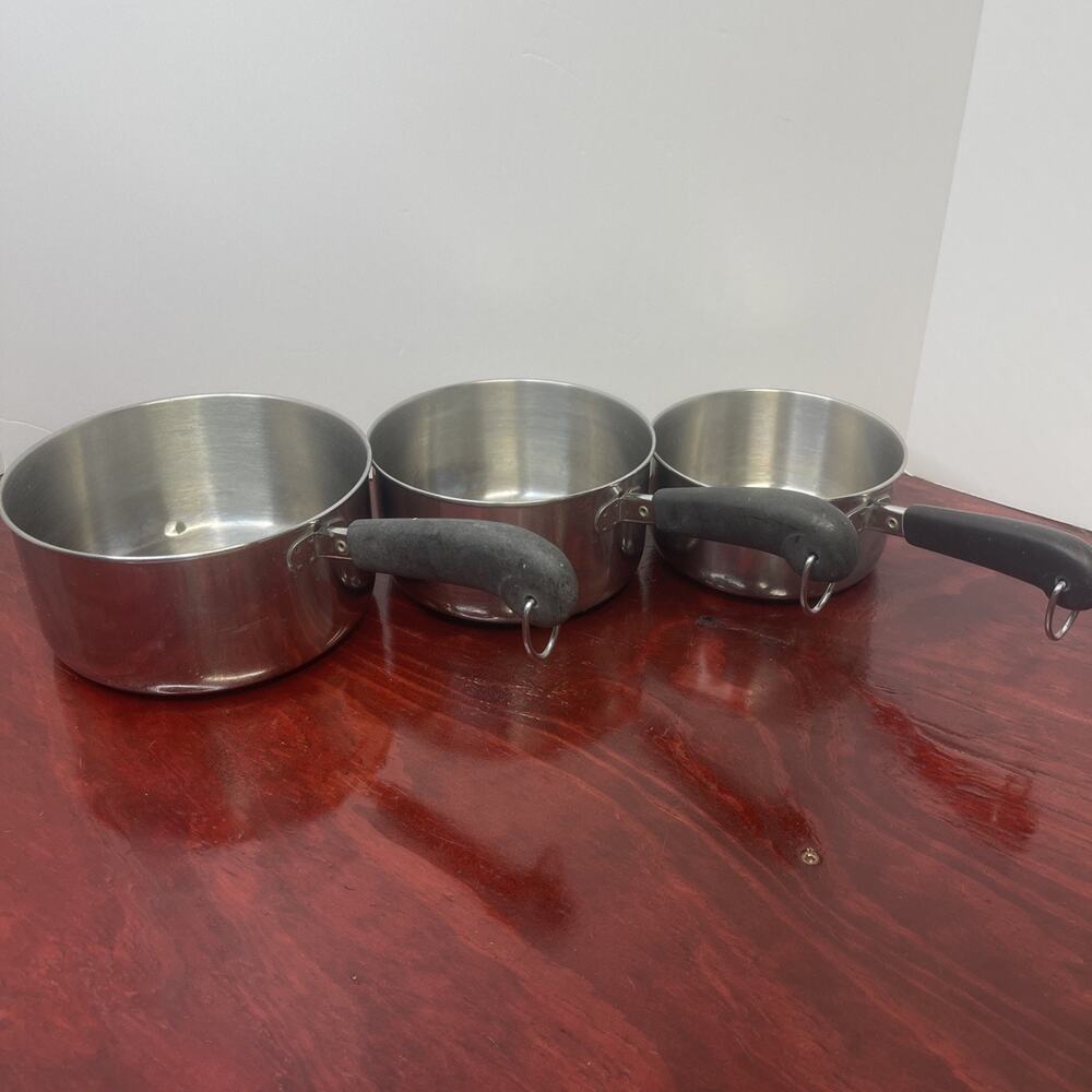 Revere Ware "1801" 2qt, 1.5qt, 1qt Saucepan with 2 Lids - Clinton, IL U.S.A.